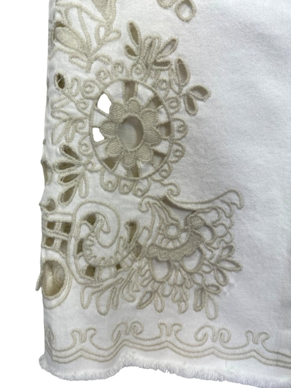SALE!We The Free White Embroidered Jeans Size 31 Floral Cutout Frayed Hem - Picture 3 of 12
